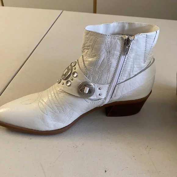 Carlos Santana Marlene white leather boots Sz 10 women’s - Picture 4 of 7